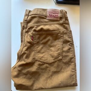 Corduroy Levi’s, baggy style
